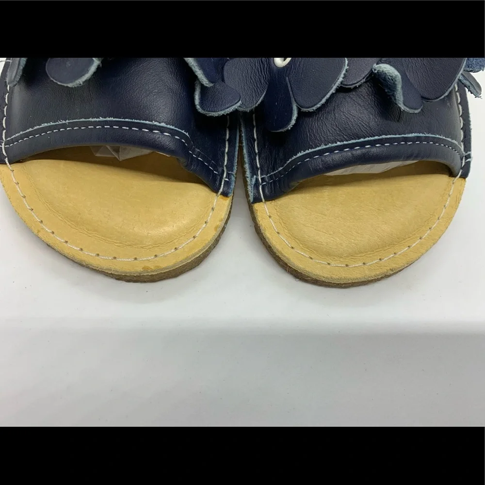 Private Listing Bear Feet Navy Leather Flower Sandal Green woven 2 @darlingisaid - Picture 5 of 6